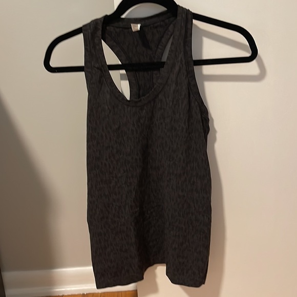 GUC Athleta Momentum Printed Racerback tank - size XS - Picture 6 of 10